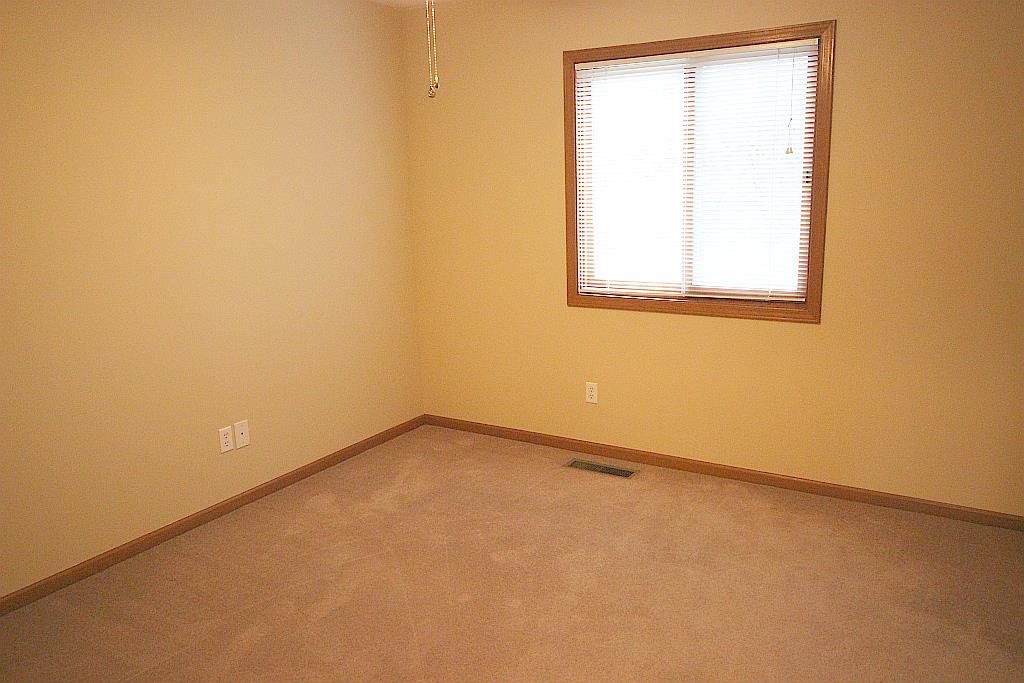 1510 N Oakhill #k-1, South Bend, IN 46637 photo 13