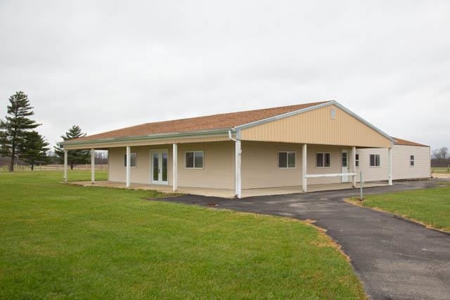 945 W Division Rd, Huntington, IN 46750 photo 1