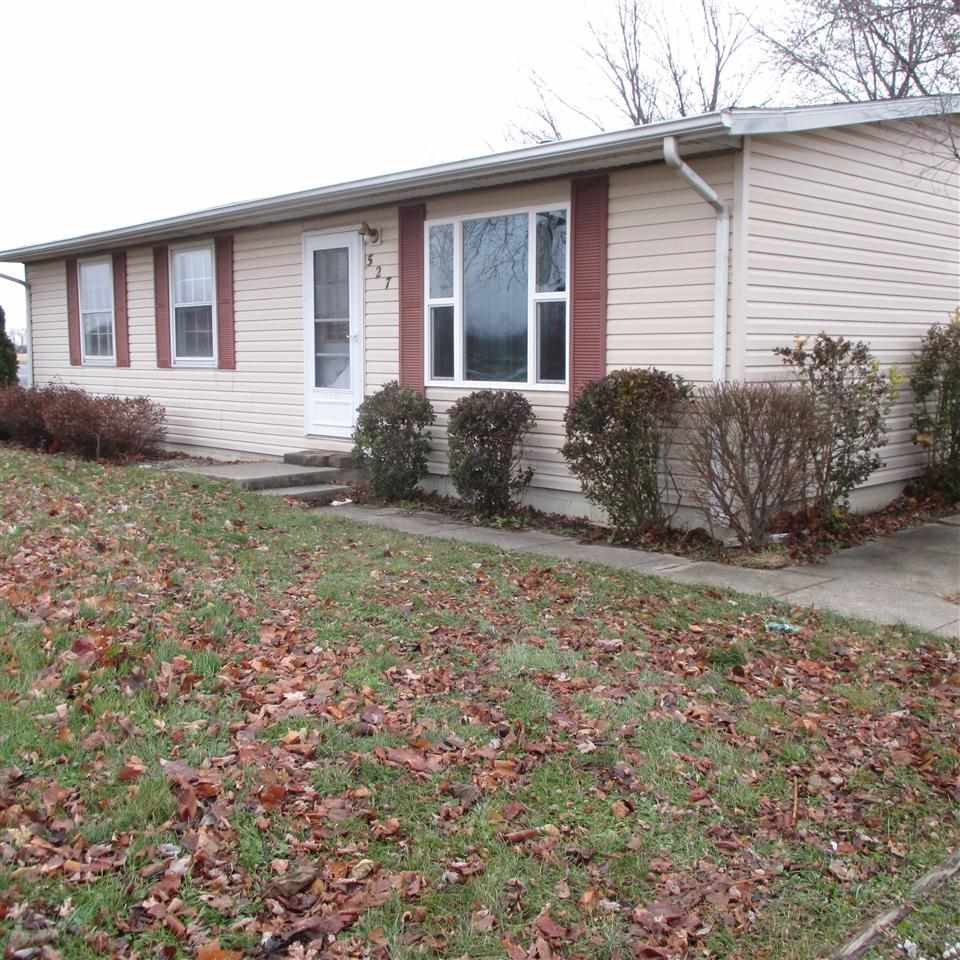 527 N Pine St, Monon, IN 47959 photo 4