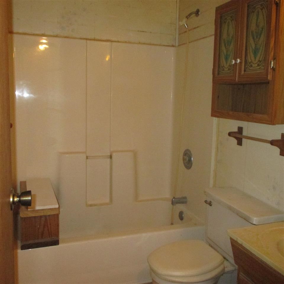 527 N Pine St, Monon, IN 47959 photo 11
