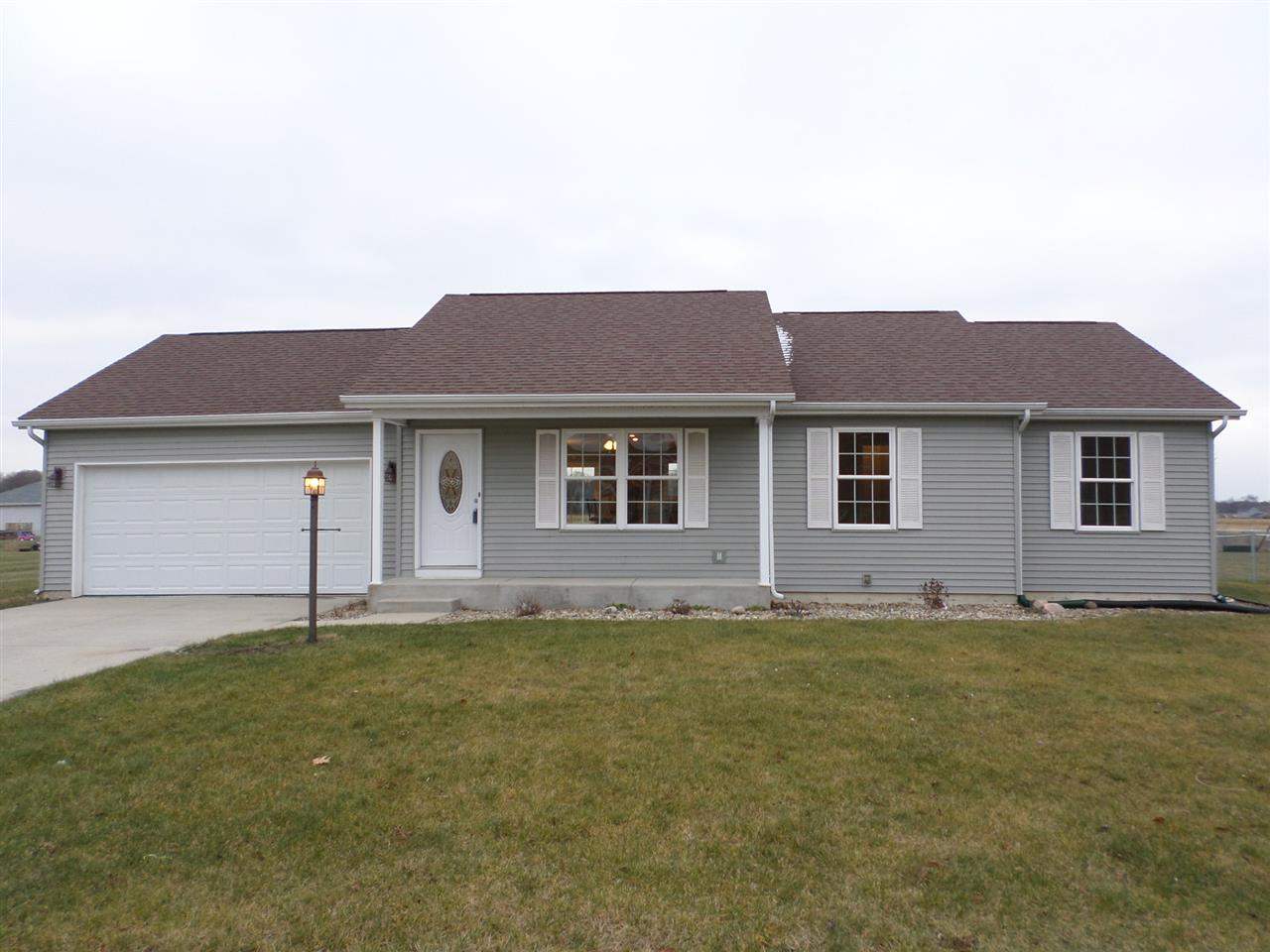 30749 Swede Dr, Elkhart, IN 46516 photo 1