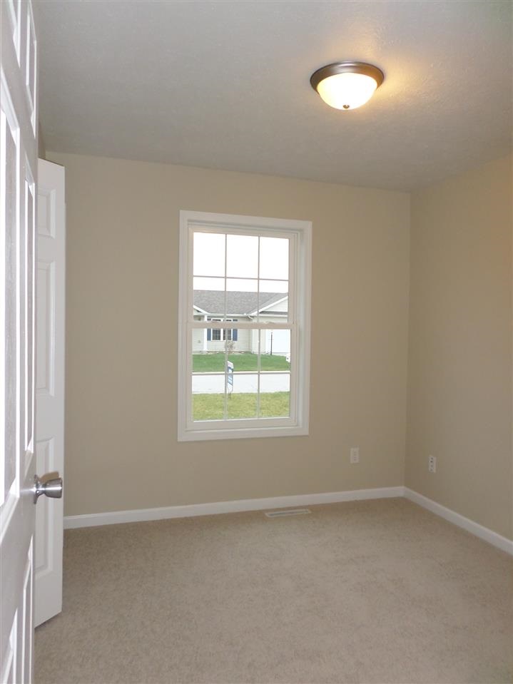 30749 Swede Dr, Elkhart, IN 46516 photo 9