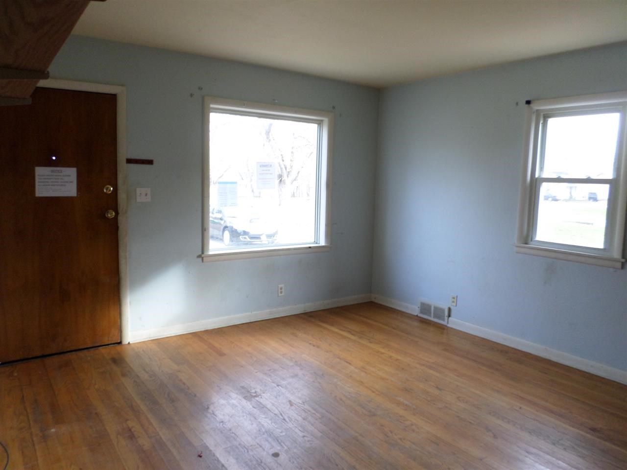 55313 Grandview Ave, South Bend, IN 46628 photo 2
