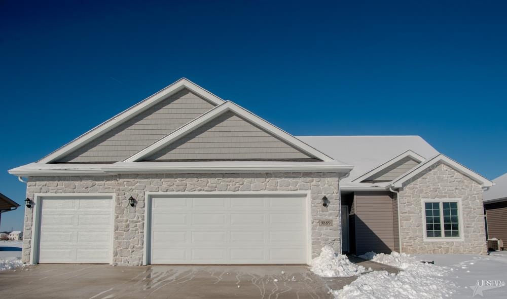 9889 Chapmans Blvd, Fort Wayne, IN 46835 photo 1