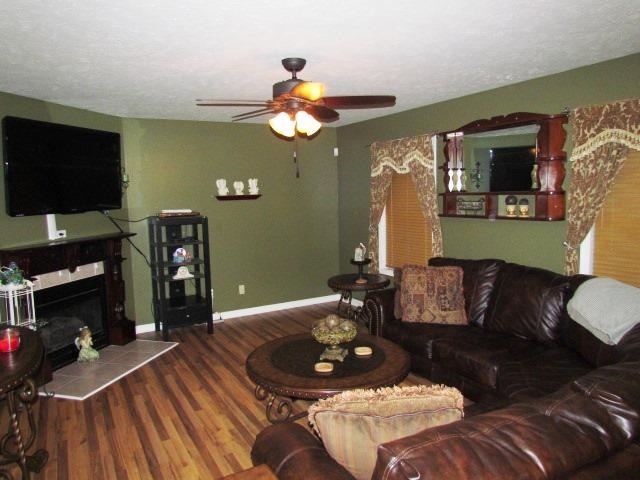 626 Imperial Dr, Evansville, IN 47711 photo 2