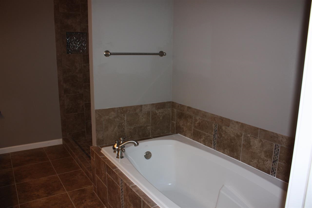 3179 Crooked Stick Dr, Kokomo, IN 46902 photo 9