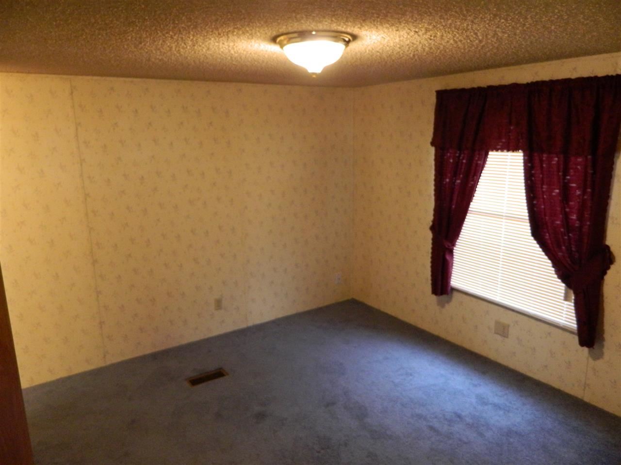 546 W Monroe St, Andrews, IN 46702 photo 9