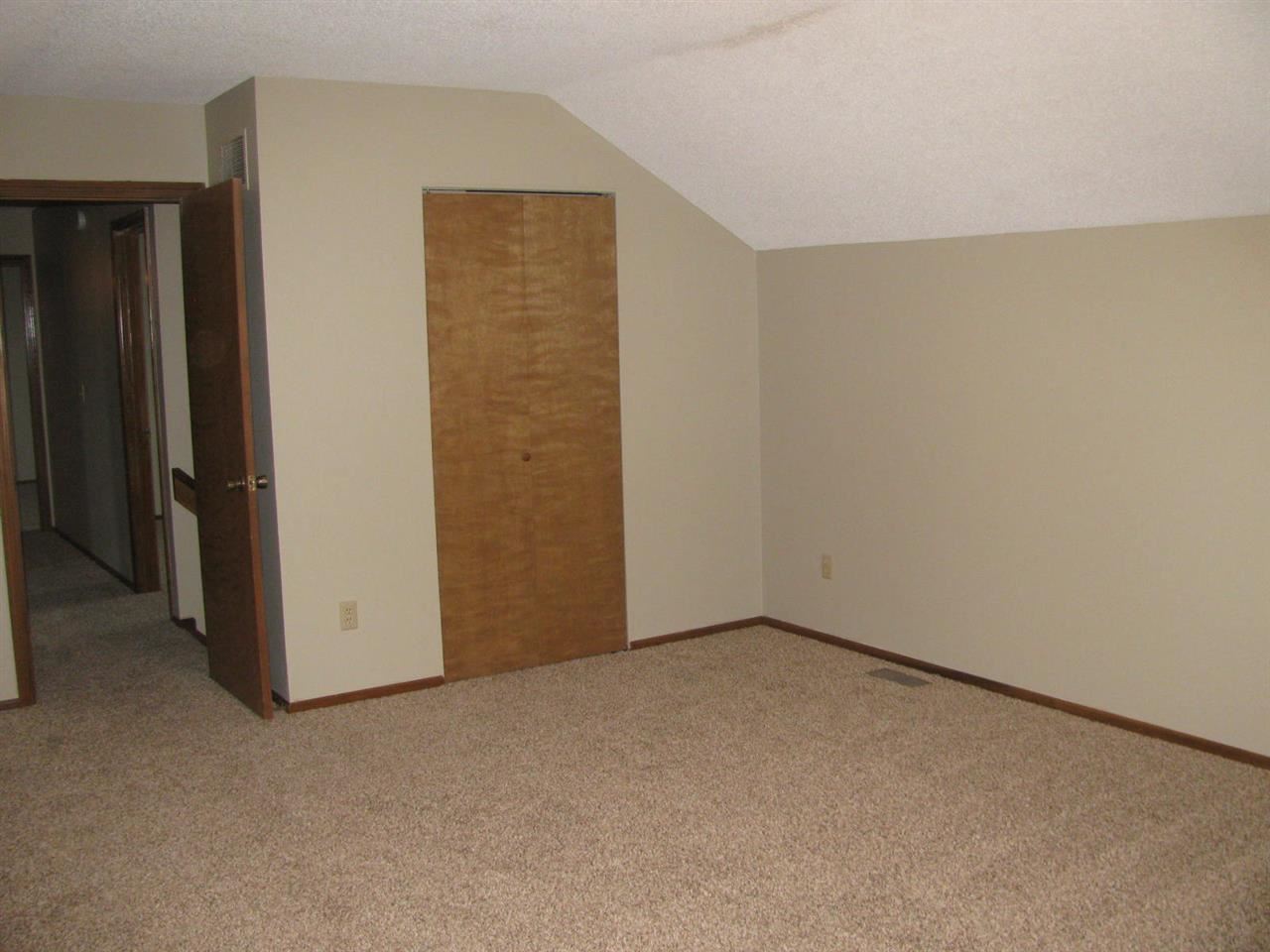 2114 Del Norte Dr, Kendallville, IN 46755 photo 9