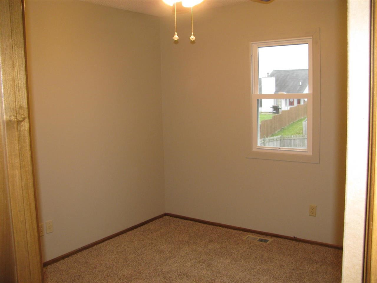 2114 Del Norte Dr, Kendallville, IN 46755 photo 12
