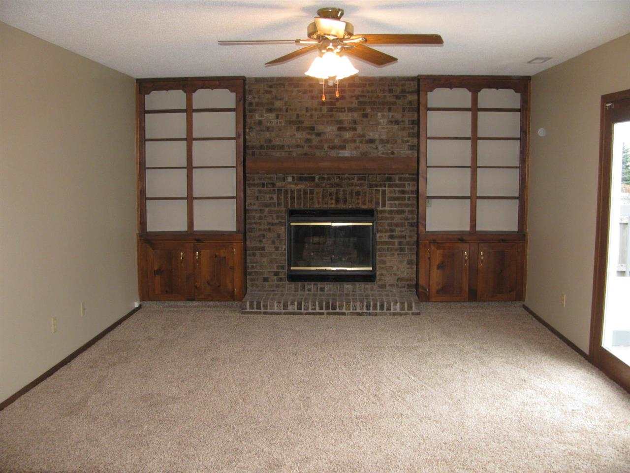 2114 Del Norte Dr, Kendallville, IN 46755 photo 2