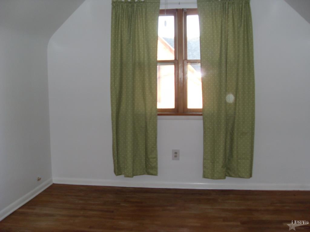 514 E Houston, Garrett, IN 46738 photo 12
