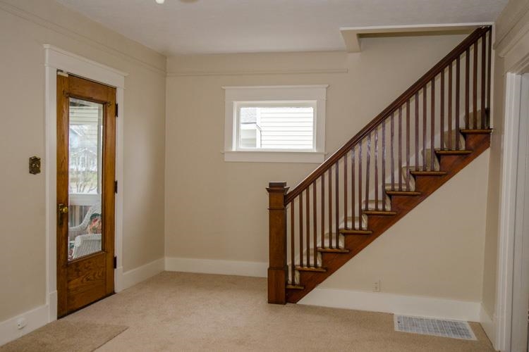 925 Ewing, South Bend, IN 46613 photo 2