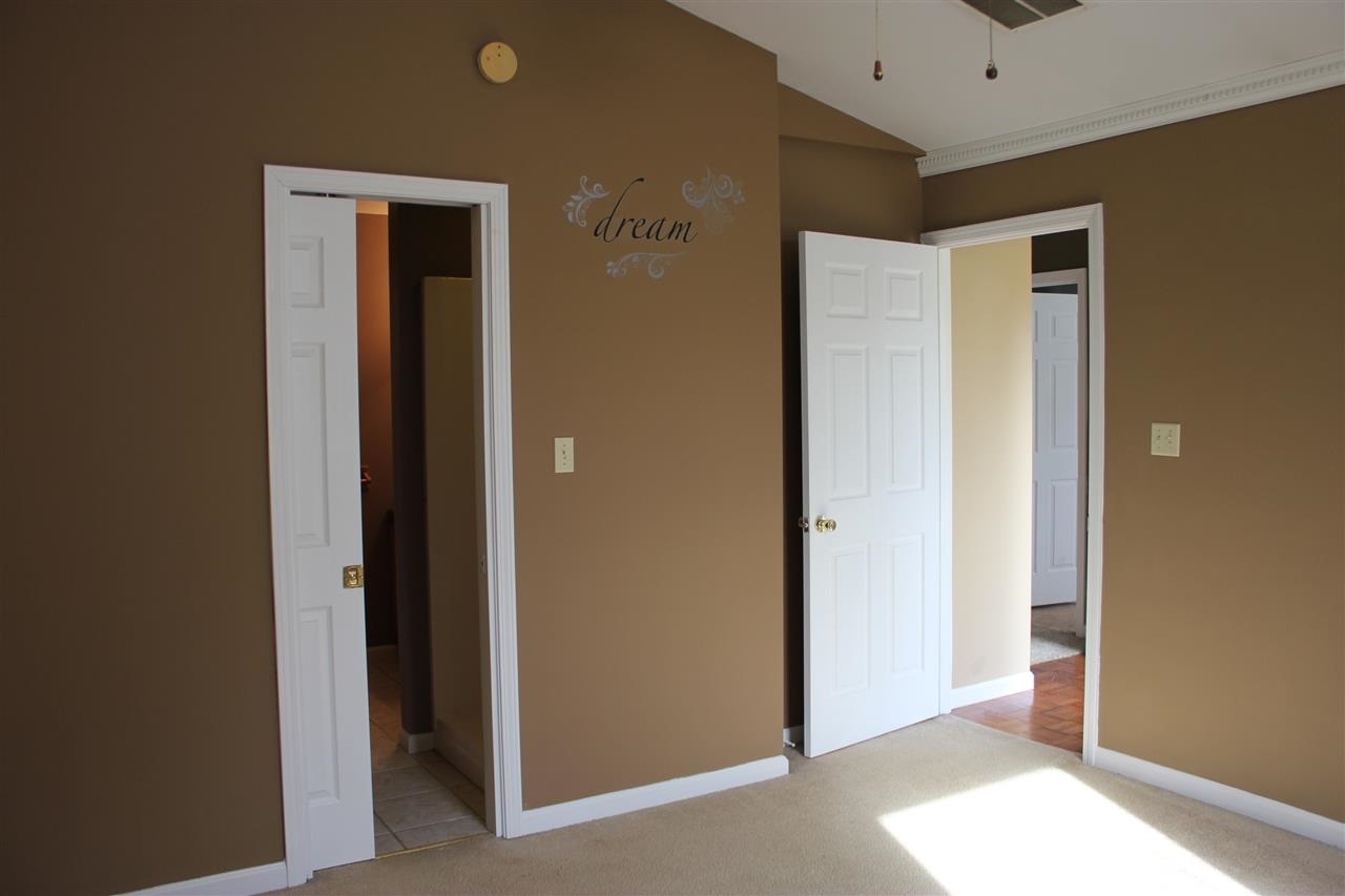 608 E 9th St, Huntingburg, IN 47542 photo 10