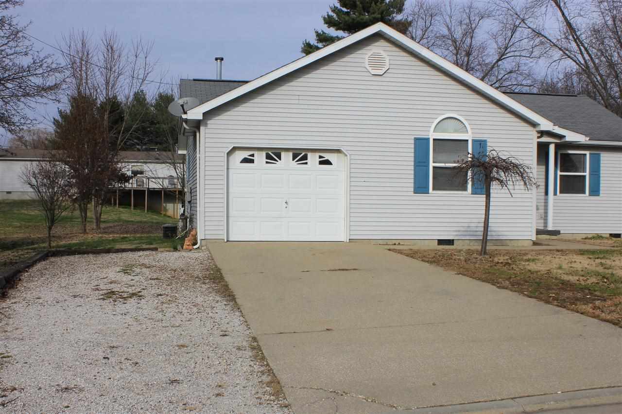 608 E 9th St, Huntingburg, IN 47542 photo 18