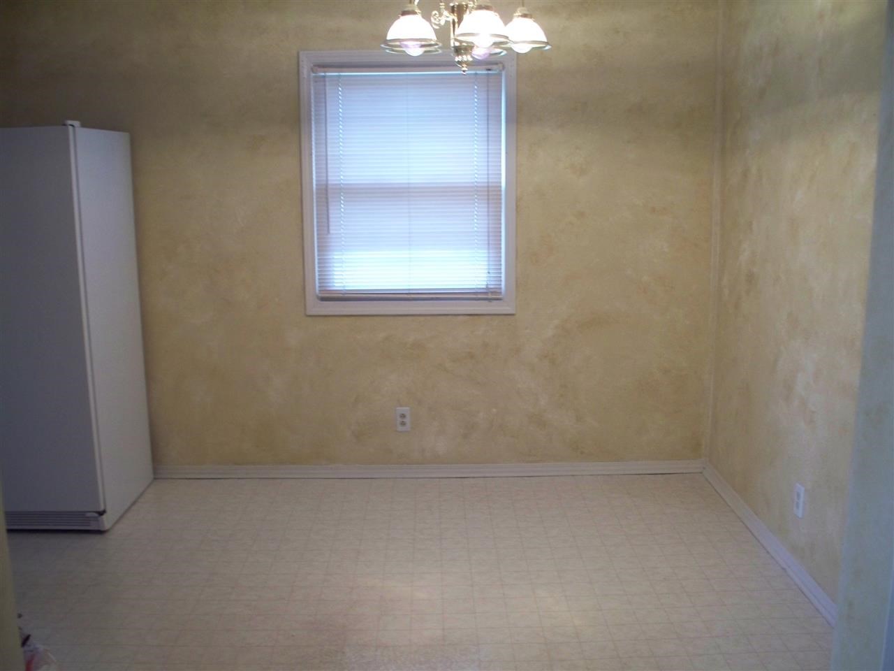 2421 Terry Ln, Jasper, IN 47546 photo 2