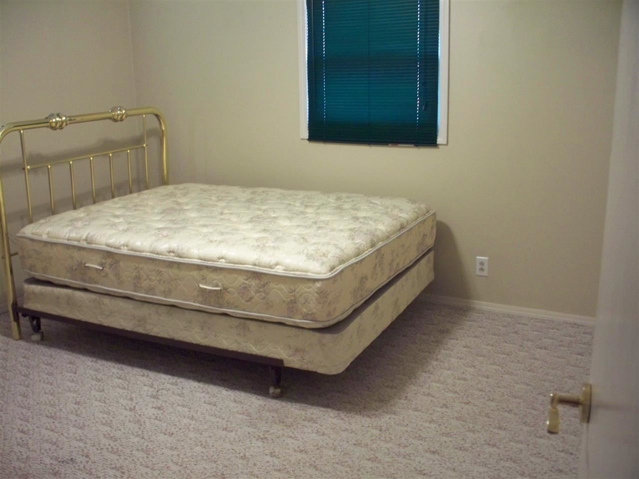 2421 Terry Ln, Jasper, IN 47546 photo 3