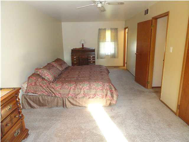 430 Tyler Ave, Evansville, IN 47715 photo 12