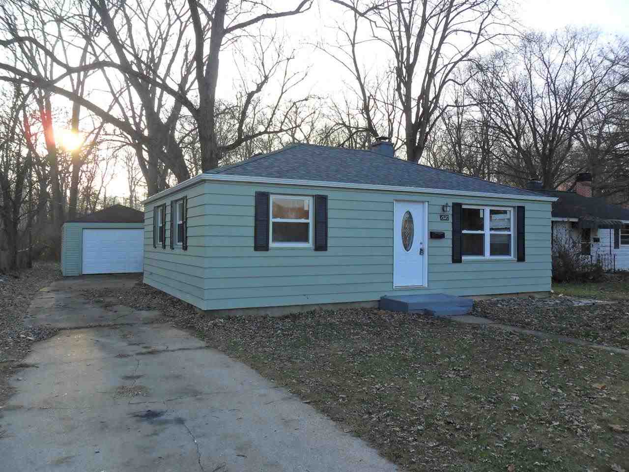 1520 Lagoon Ct, South Bend, IN 46616 photo 1