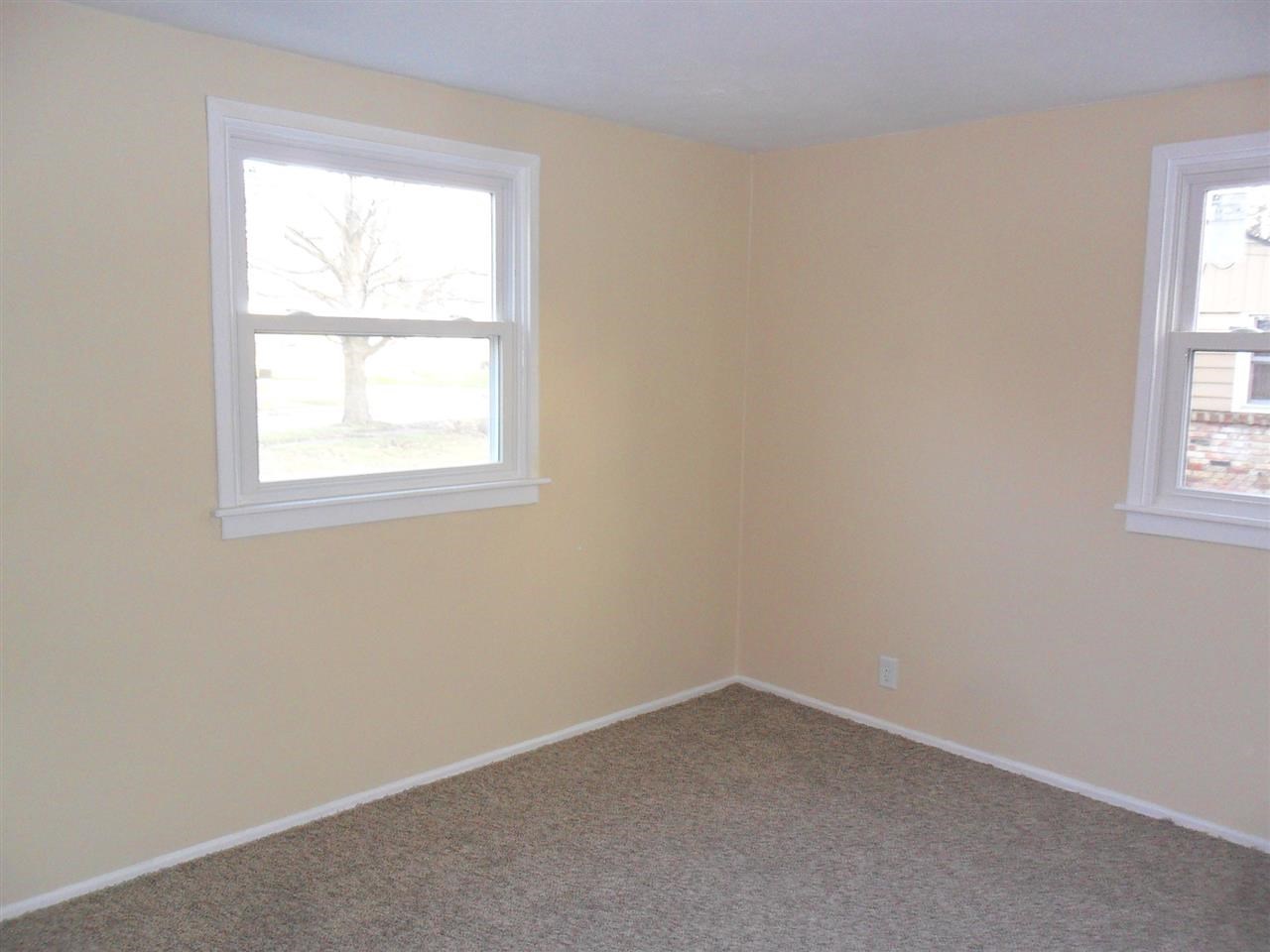 1520 Lagoon Ct, South Bend, IN 46616 photo 4