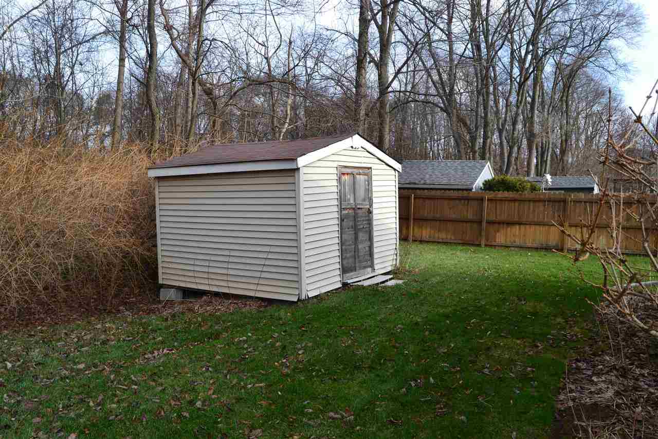 2108 Autumn Ridge Ln, Elkhart, IN 46514 photo 4