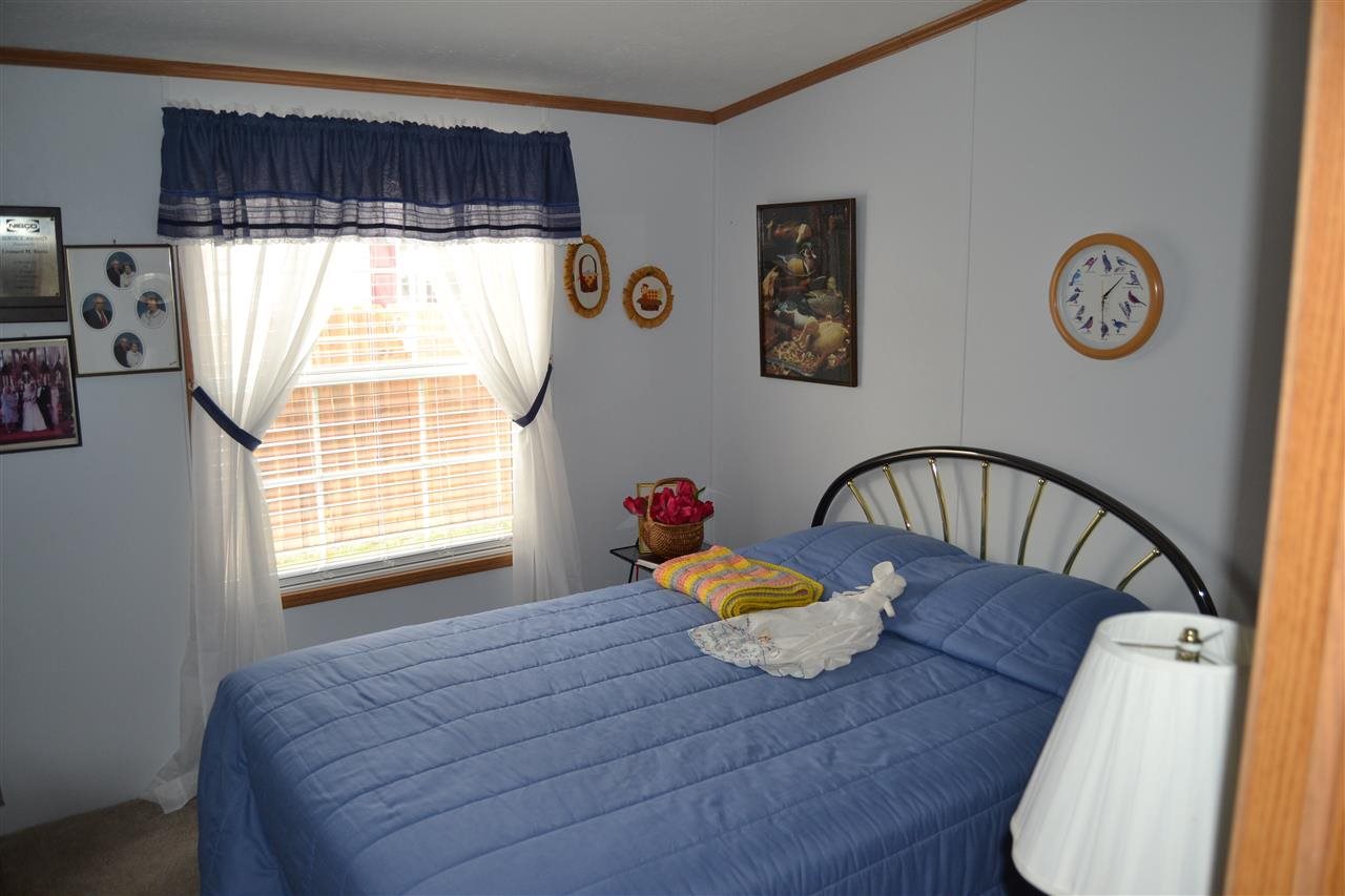 2108 Autumn Ridge Ln, Elkhart, IN 46514 photo 10