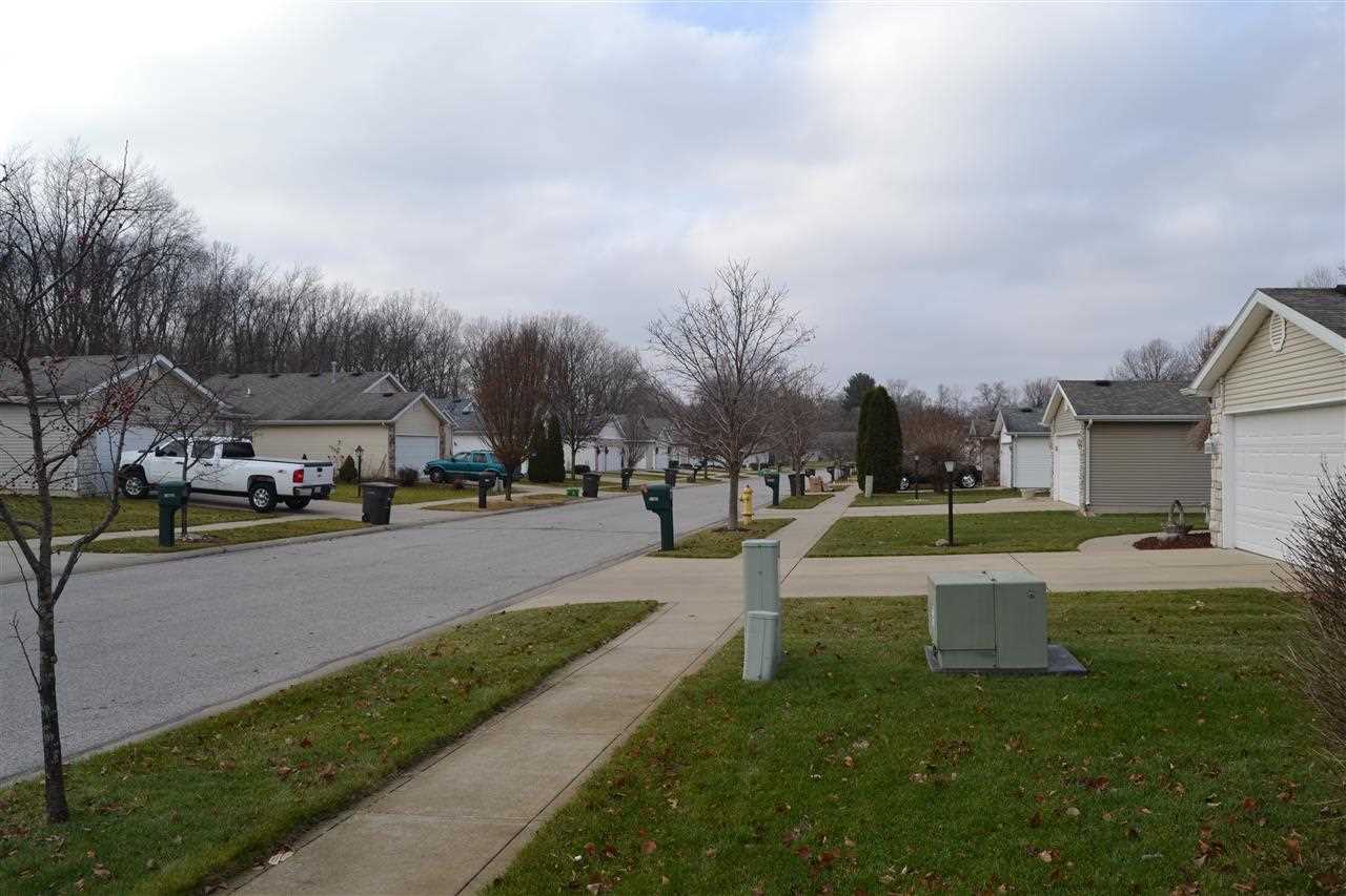 2108 Autumn Ridge Ln, Elkhart, IN 46514 photo 14