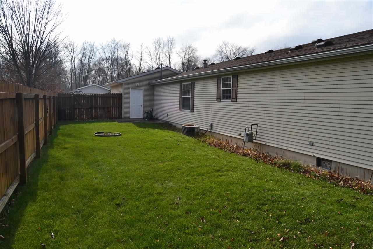 2108 Autumn Ridge Ln, Elkhart, IN 46514 photo 3