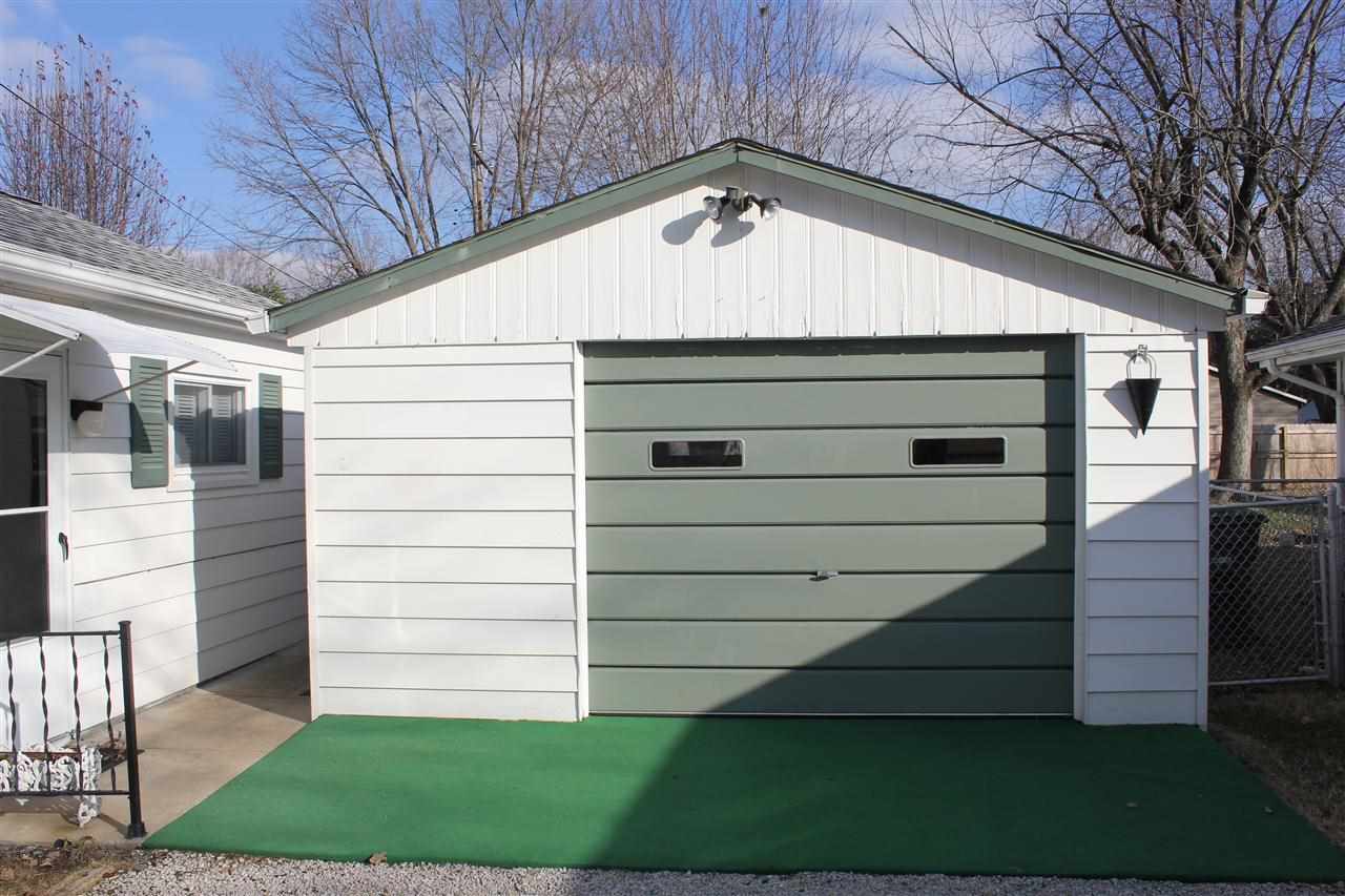 3301 Kensington Ave, Evansville, IN 47710 photo 4