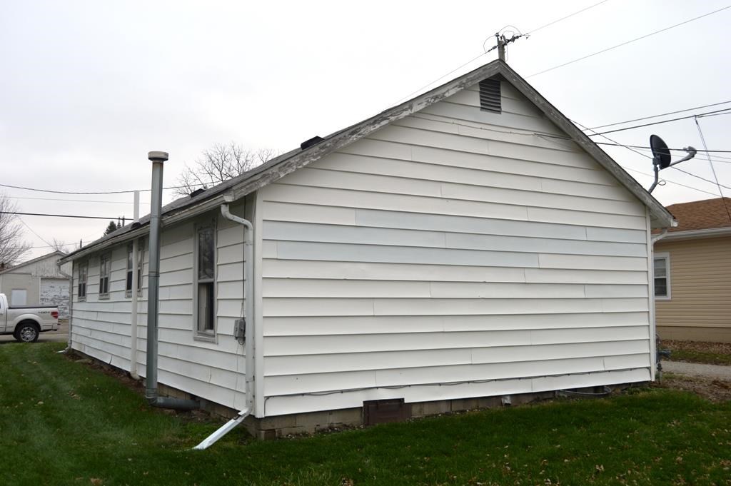 850 Milroy St, Frankfort, IN 46041 photo 3