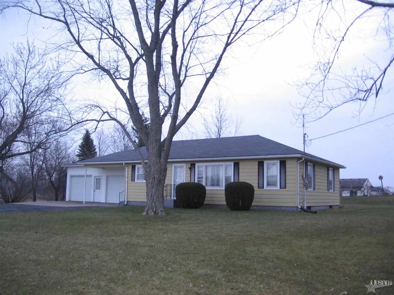 607 W Albion St, Avilla, IN 46710 photo 1