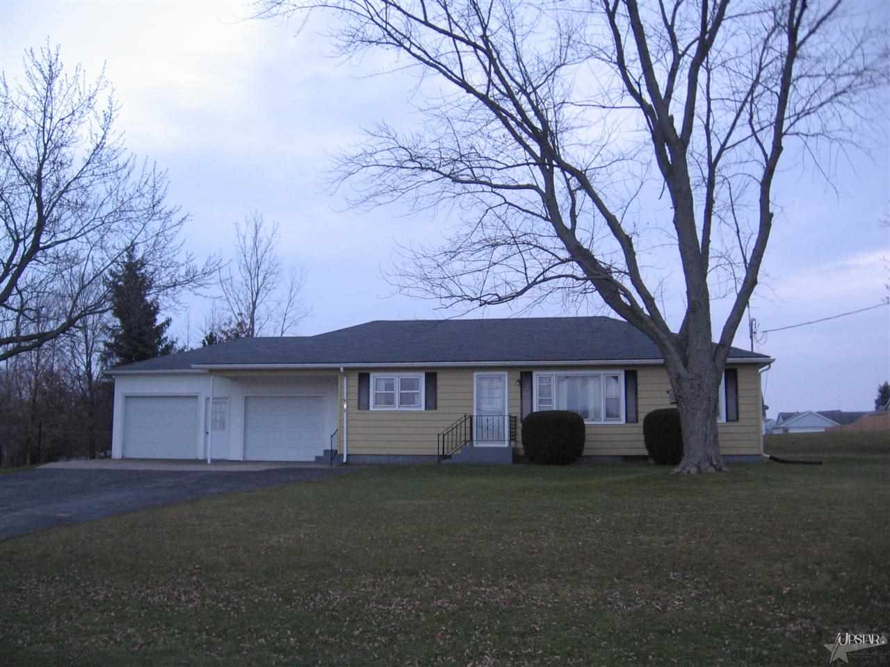 607 W Albion St, Avilla, IN 46710 photo 3