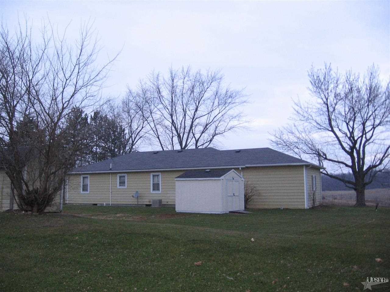 607 W Albion St, Avilla, IN 46710 photo 7