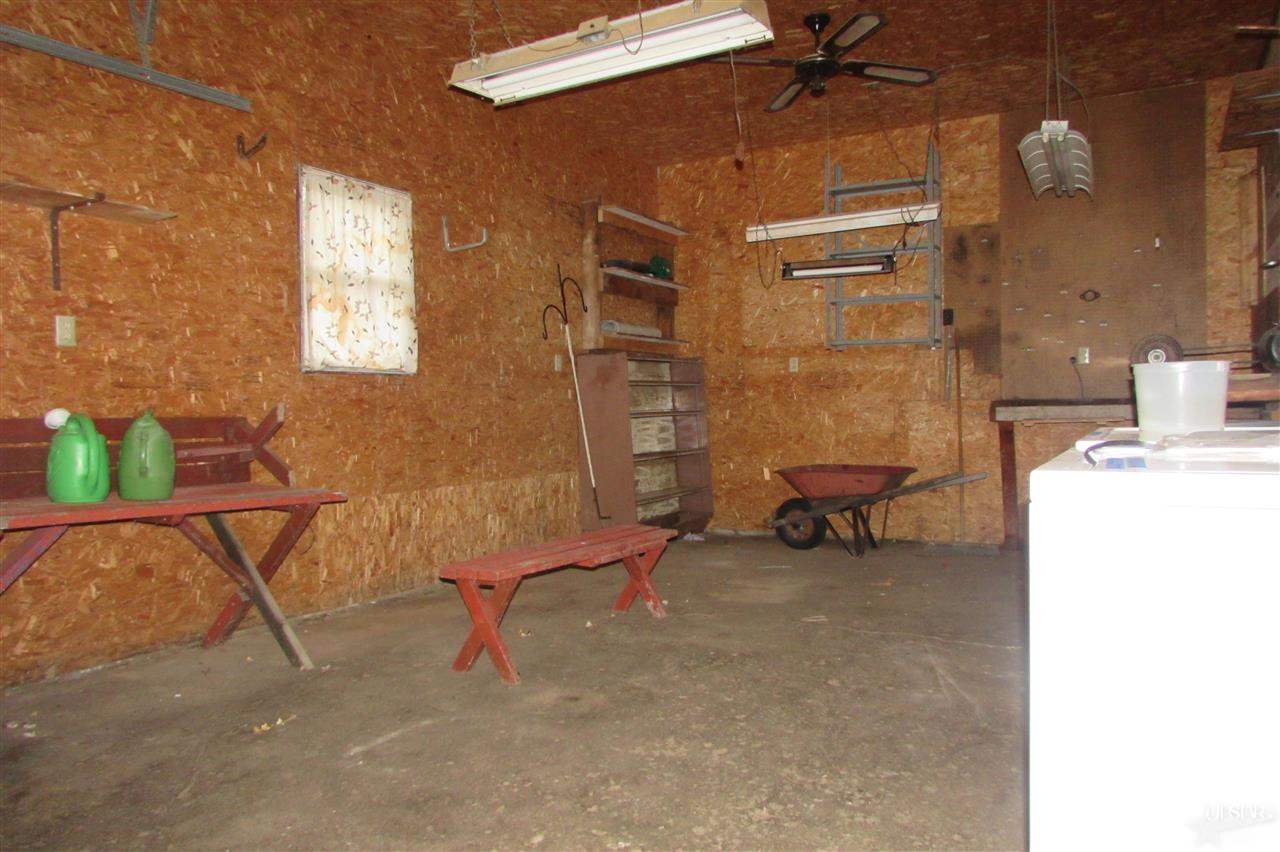607 W Albion St, Avilla, IN 46710 photo 17