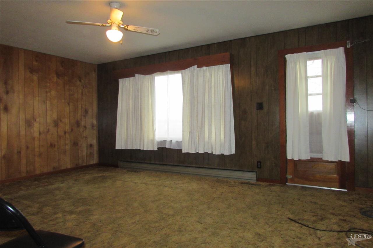 607 W Albion St, Avilla, IN 46710 photo 8