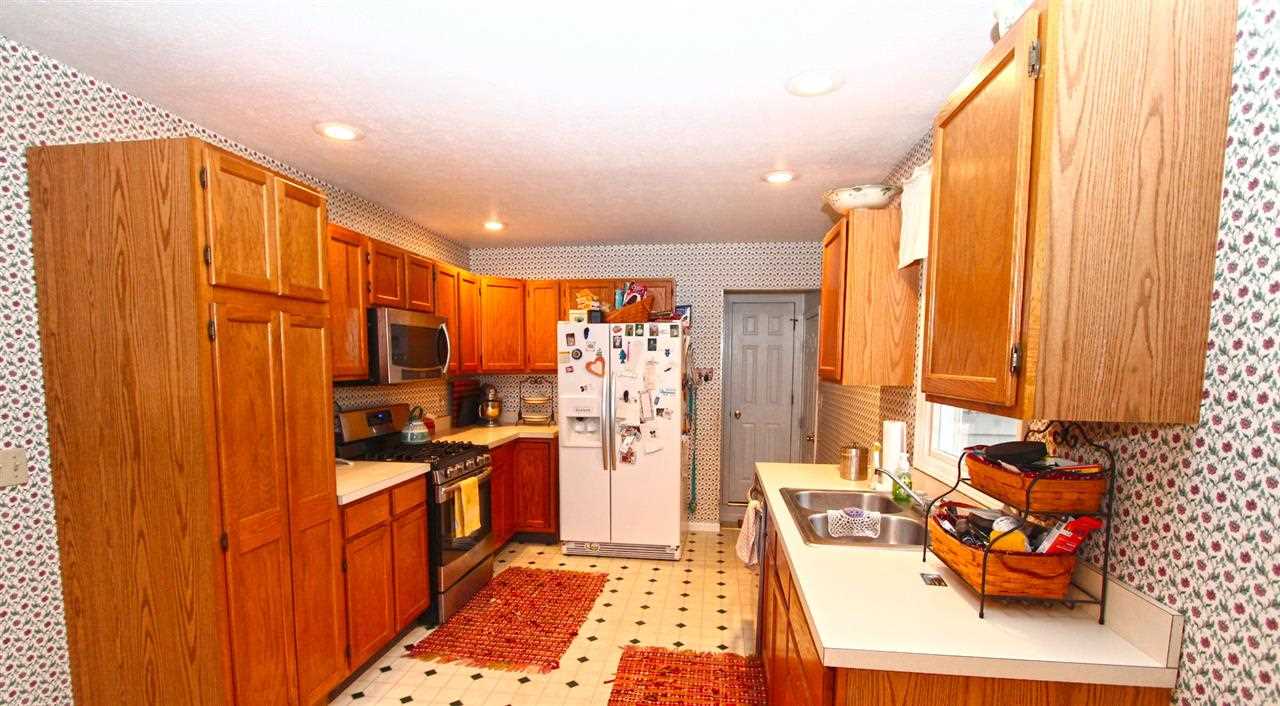 3327 Wild Cherry Rdg W, Mishawaka, IN 46544 photo 8