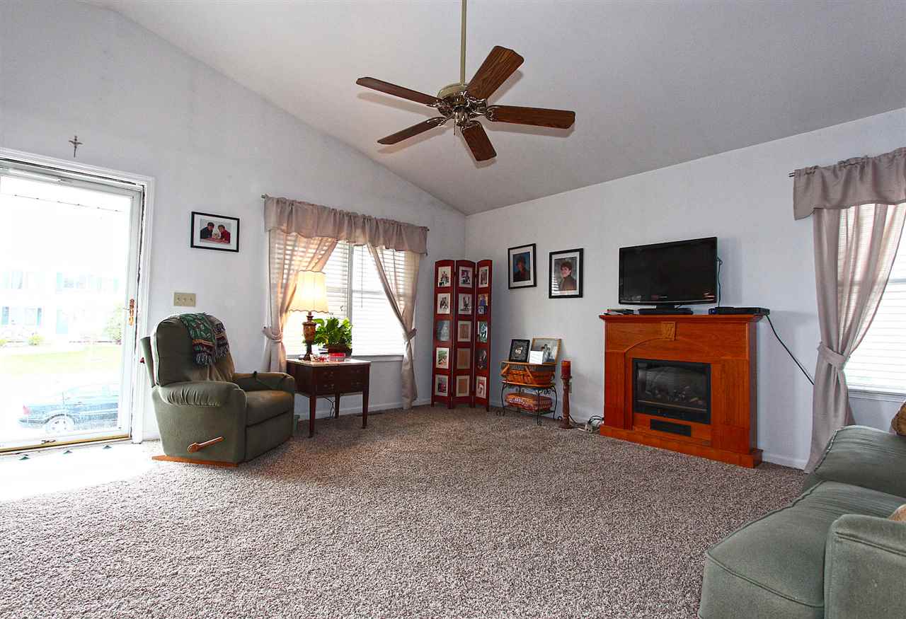3327 Wild Cherry Rdg W, Mishawaka, IN 46544 photo 5