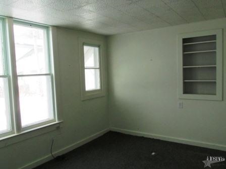 317 N Wayne St, Warren, IN 46792 photo 6