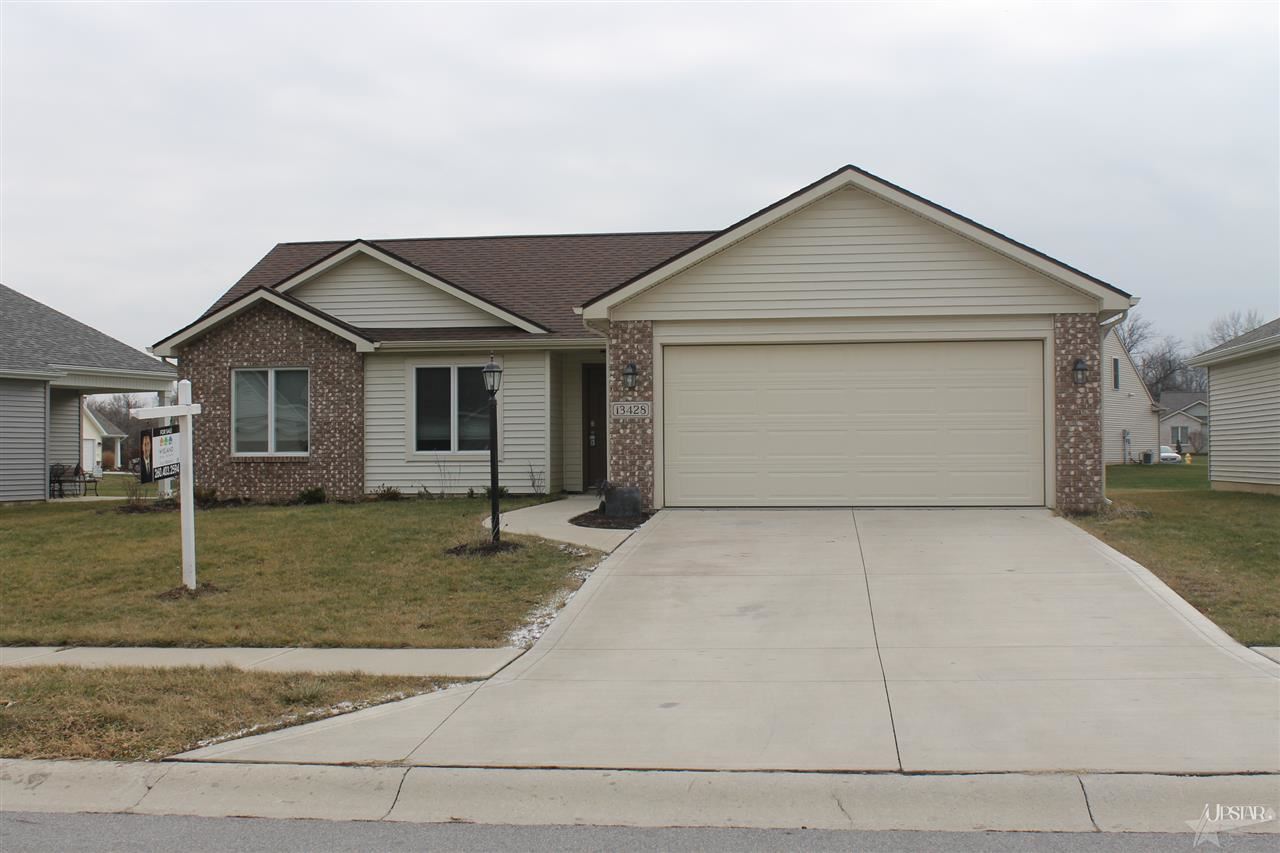 13428 Stowe Dr, Grabill, IN 46741 photo 1