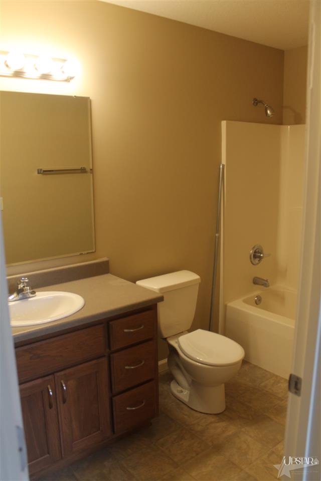 13428 Stowe Dr, Grabill, IN 46741 photo 13