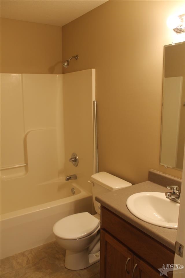 13428 Stowe Dr, Grabill, IN 46741 photo 16