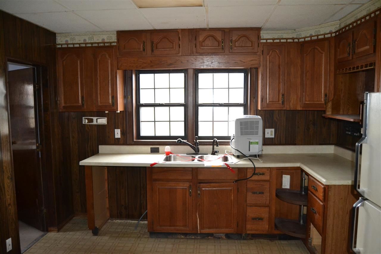 301 Union St, Elkhart, IN 46516 photo 4