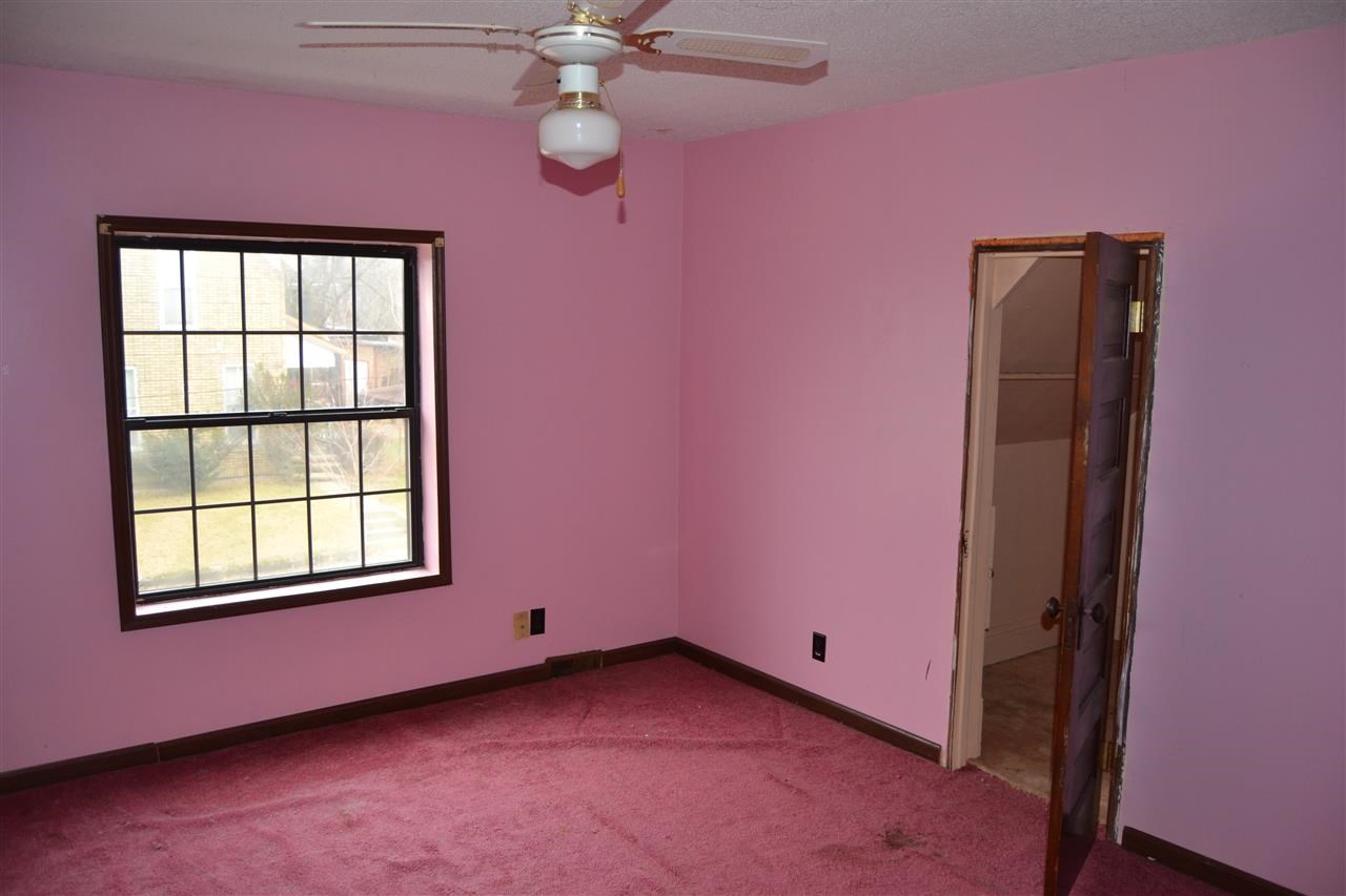 301 Union St, Elkhart, IN 46516 photo 8