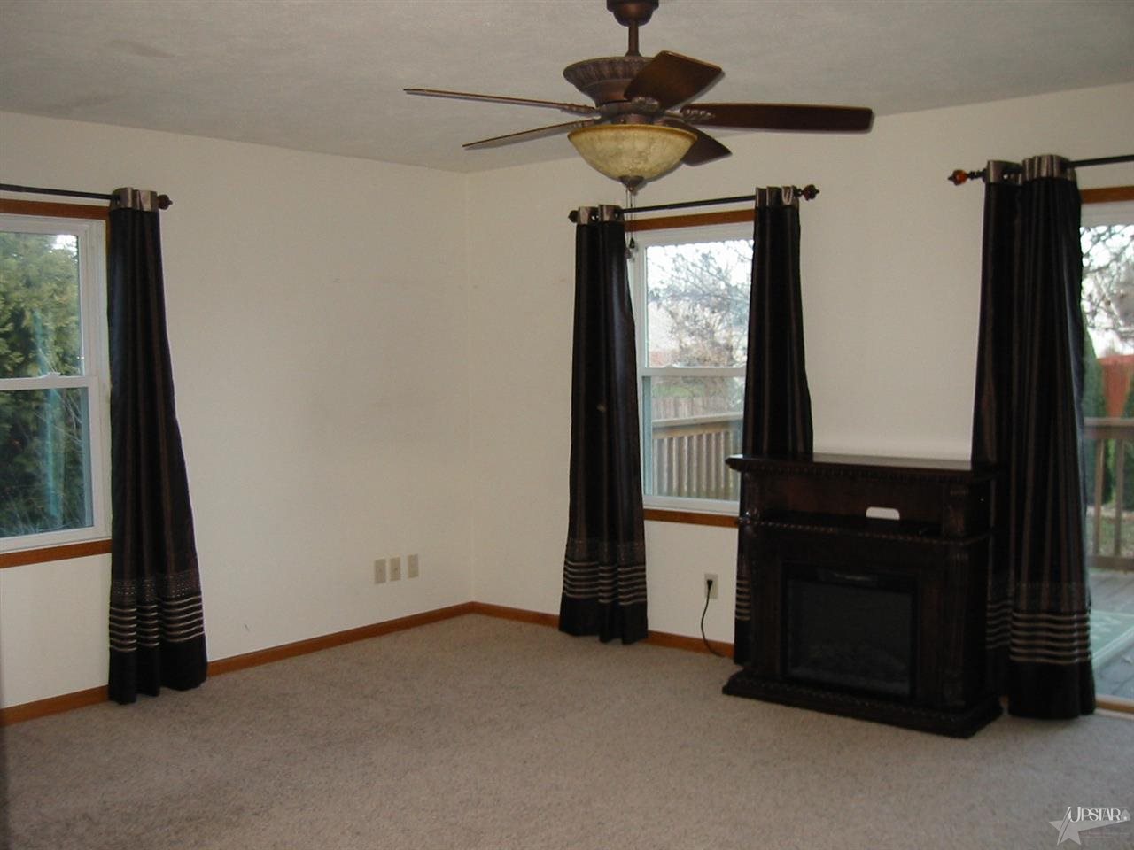 940 Colonial Manor Dr, Goshen, IN 46526 photo 7