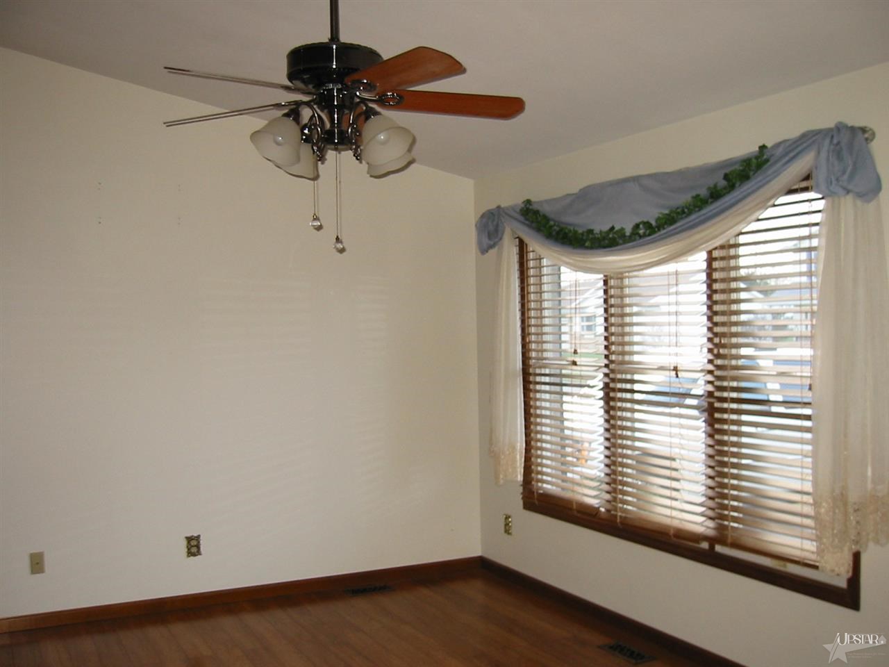 940 Colonial Manor Dr, Goshen, IN 46526 photo 5