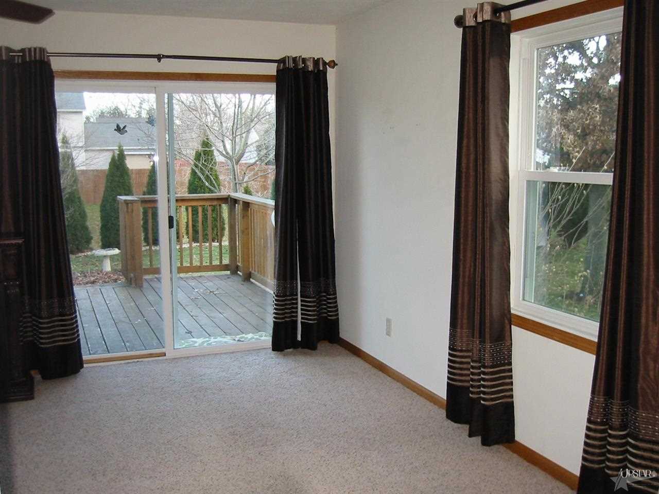 940 Colonial Manor Dr, Goshen, IN 46526 photo 8