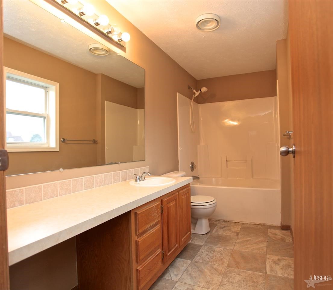 1625 N 080 E, Lagrange, IN 46761 photo 10