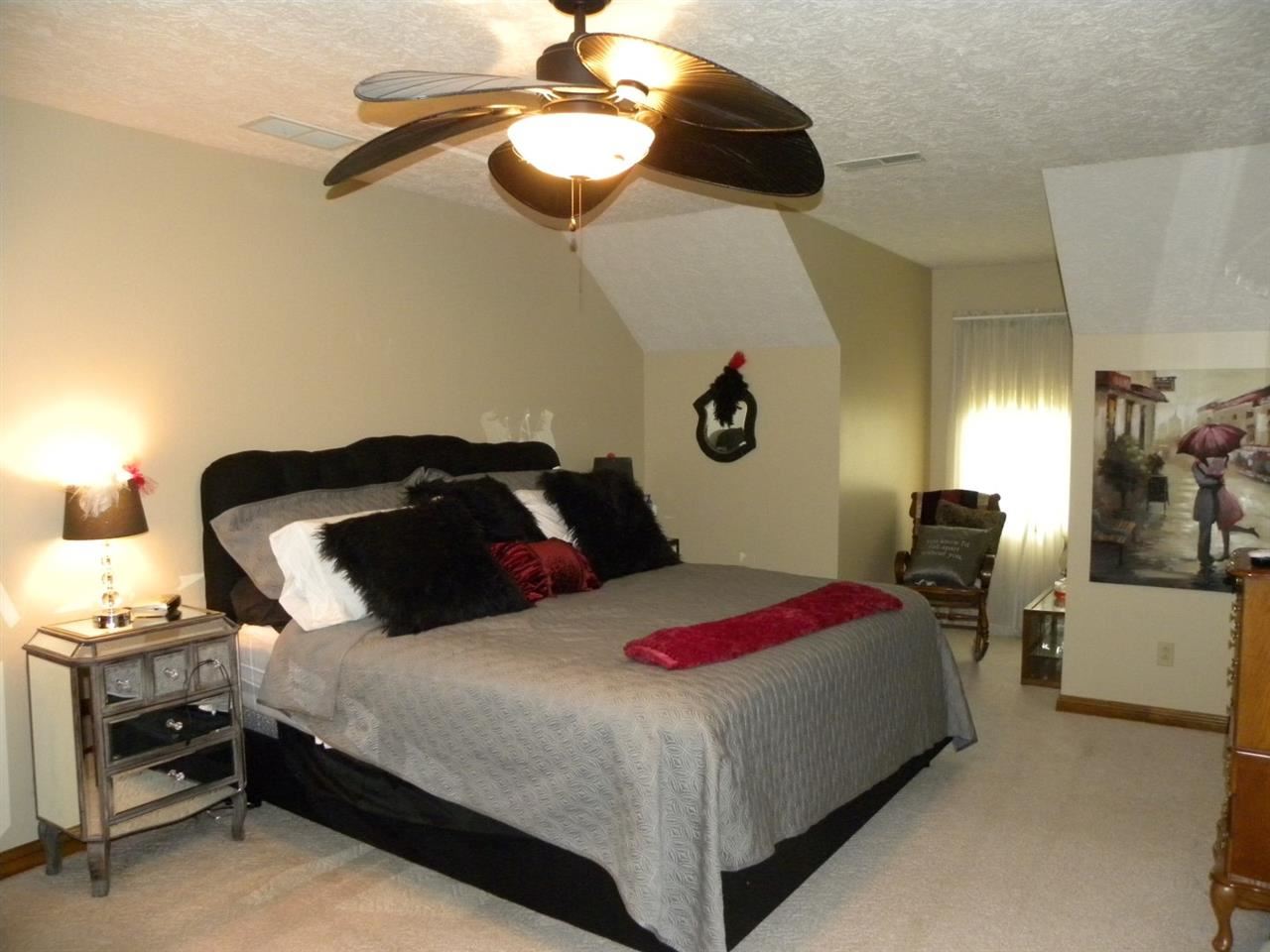 104 N Campbell Blvd, Haubstadt, IN 47639 photo 9
