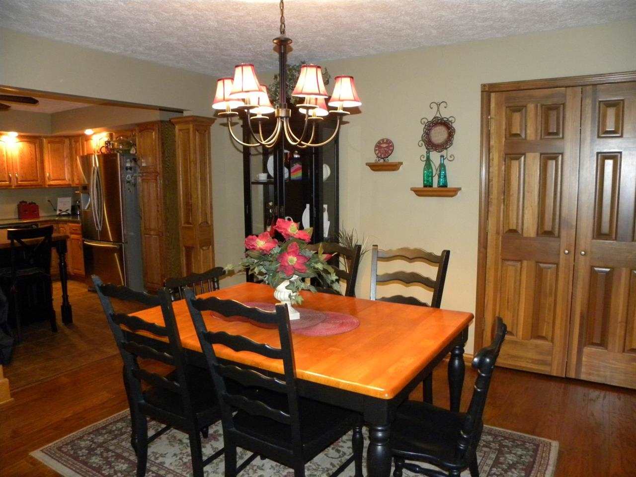 104 N Campbell Blvd, Haubstadt, IN 47639 photo 7
