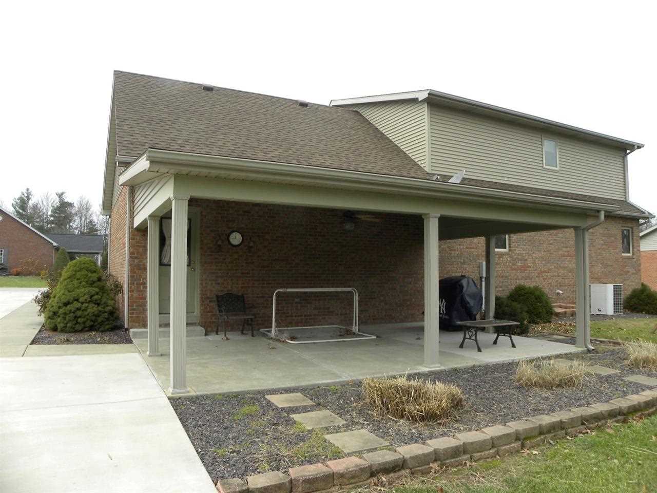 104 N Campbell Blvd, Haubstadt, IN 47639 photo 3