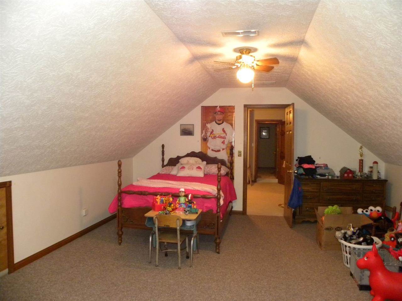104 N Campbell Blvd, Haubstadt, IN 47639 photo 12